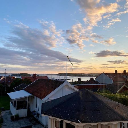 Appartamento Laegenhet Med Havsutsikt Strömstad Esterno foto