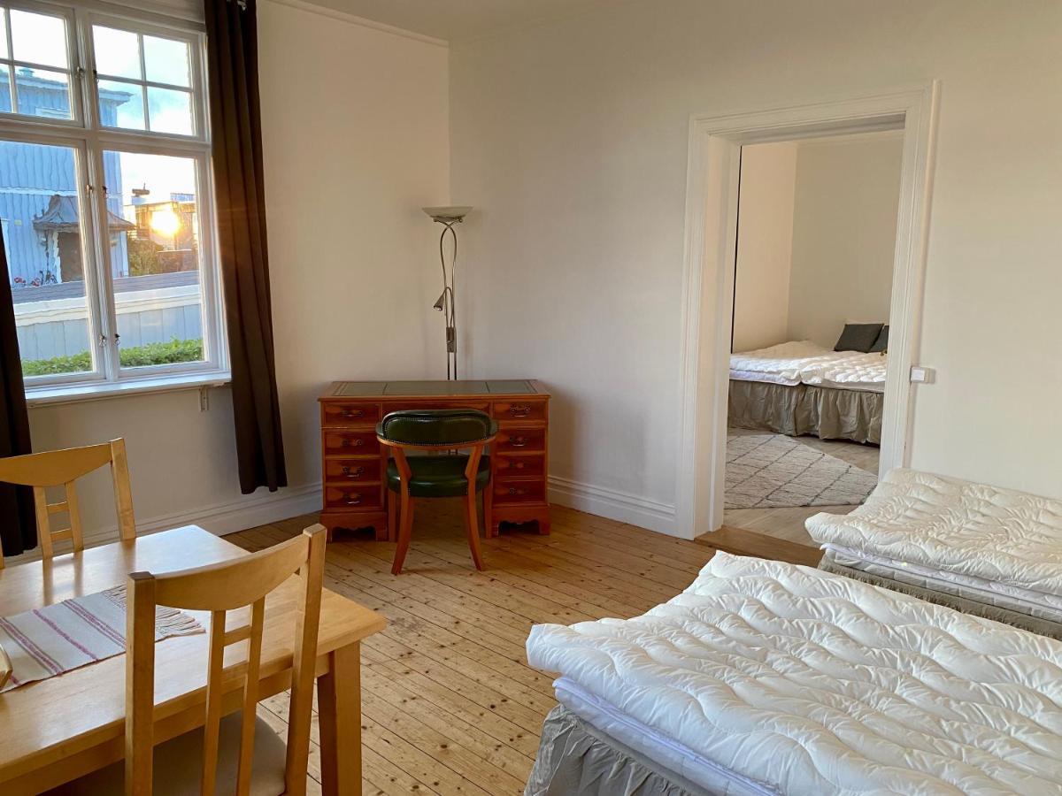 Appartamento Laegenhet Med Havsutsikt Strömstad Esterno foto