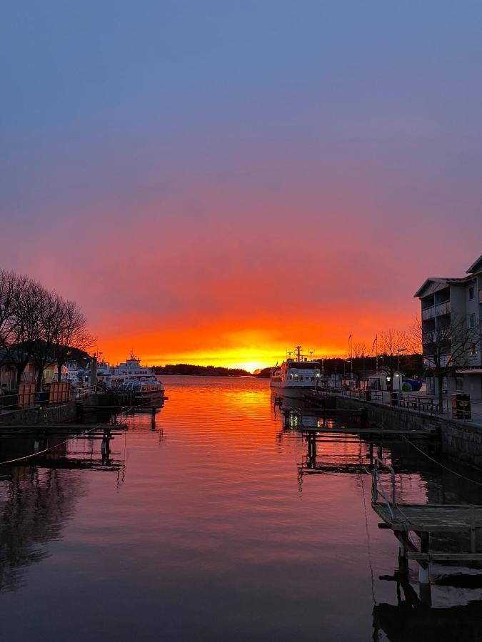 Appartamento Laegenhet Med Havsutsikt Strömstad Esterno foto